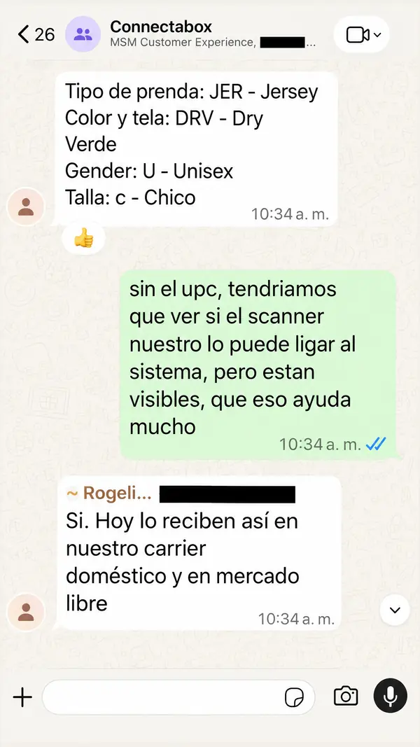 Conversación de WhatsApp con un cliente sobre etiquetas de producto